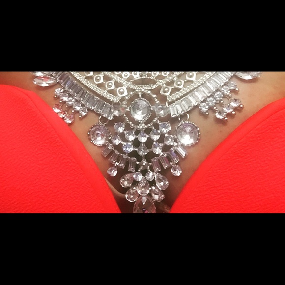 Stunning Hindi Necklace - Picture 3 of 7